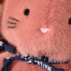 Détail visage peluche Chat Méloé rose Maïlou Tradition