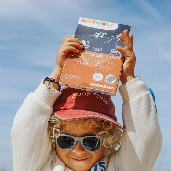 KIDYDRAW MINI recharges dessins galaxie et dinosaures vue avec enfant et boite
