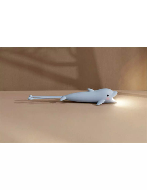 Lampe de poche dauphin silicone allumée