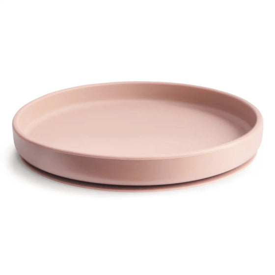 assiette à ventouse en silicone blush, mushie. 