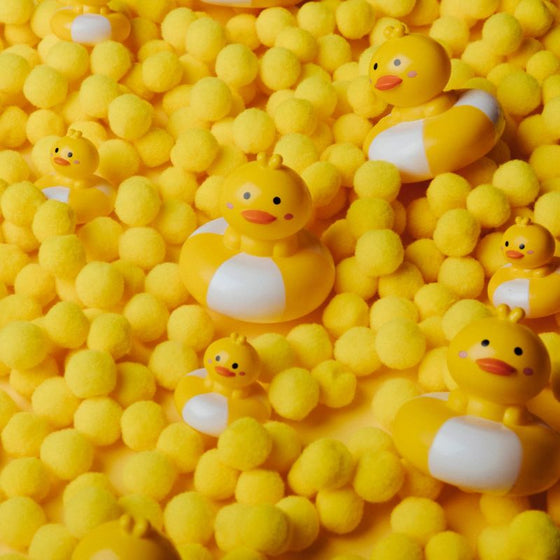 Balle sensorielle flottante Happy Bubbles Canards Petit Boum – Ma Biche concept store