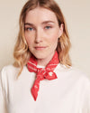 Bandana rouge "Émoi Émoi" en coton doux avec imprimé cœur et message d'amour – Émoi Émoi.