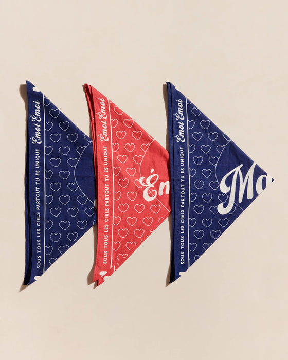 Bandana charbon "Je t’aime Mama" en coton doux avec motifs cœurs – Émoi Émoi.