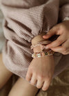 Kit créatif bracelets élastiques Banglies Mrs Ertha avec perles lettres et accessoires