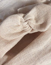 Barboteuse en lin lavé nude avec bandeau assorti pour poupée 34 cm – ensemble Clara compatible Minikane.