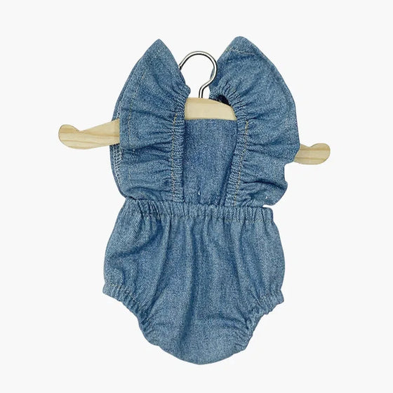 Barboteuse rétro Lou en jean bleu clair pour poupée 34-38 cm – vêtement compatible Minikane et Paola Reina.
