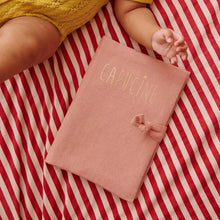  protège carnet de santé personnalisable bois de rose Petit Picotin – housse carnet bébé coton