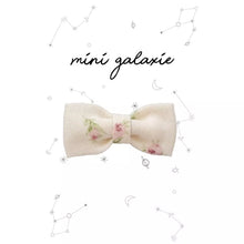  Barrette enfant en tissu fleuri rose Mini Galaxie avec pince crocodile