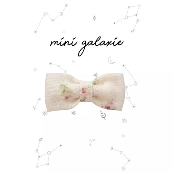 Barrette enfant en tissu fleuri rose Mini Galaxie avec pince crocodile