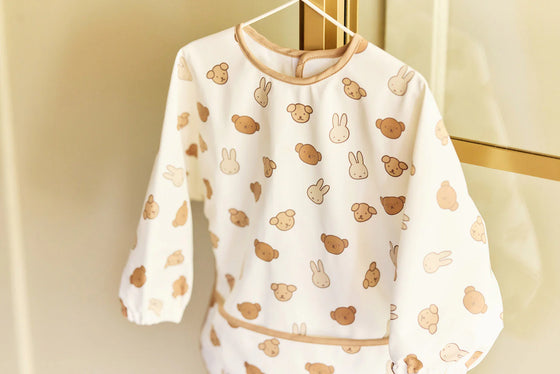 Bavoir à manches longues imperméable Jollein Miffy & Friends – bavoir bébé avec poche et manches protectrices