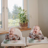 Bavoir à manches longues imperméable Rétro Flowers Mushie – Repas bébé sans salissures