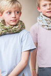 Foulard Latika Soleil Tilleul Apaches Collections – grand carré en coton à imprimé floral vert et rose