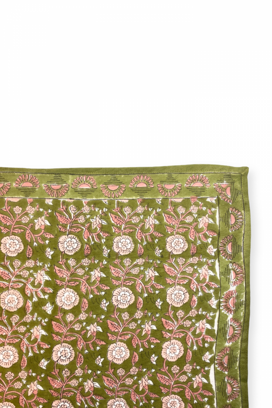 Foulard Latika Soleil Tilleul Apaches Collections – grand carré en coton à imprimé floral vert et rose