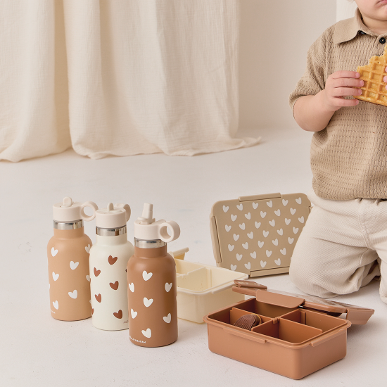 Boîte à goûter enfant crème à motifs cœurs Atelier Wagram