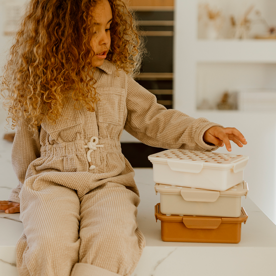 Boîte à goûter enfant crème à motifs cœurs Atelier Wagram