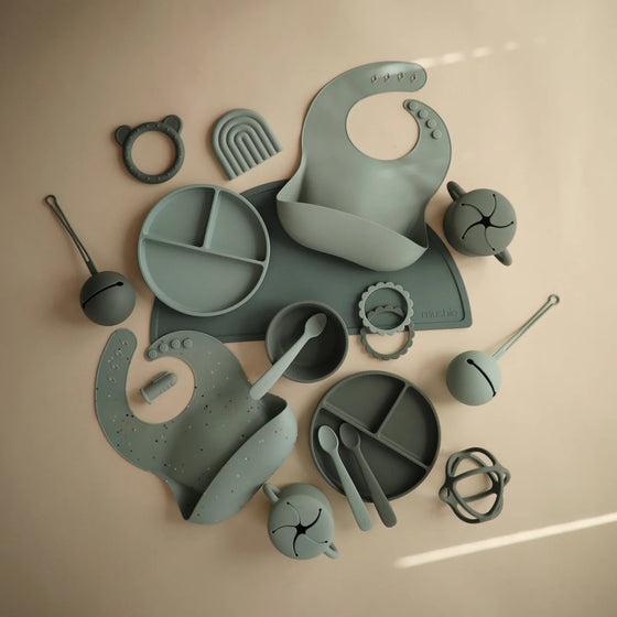 Bol ventouse en silicone Cambridge Blue Mushie - repas bébé antidérapant