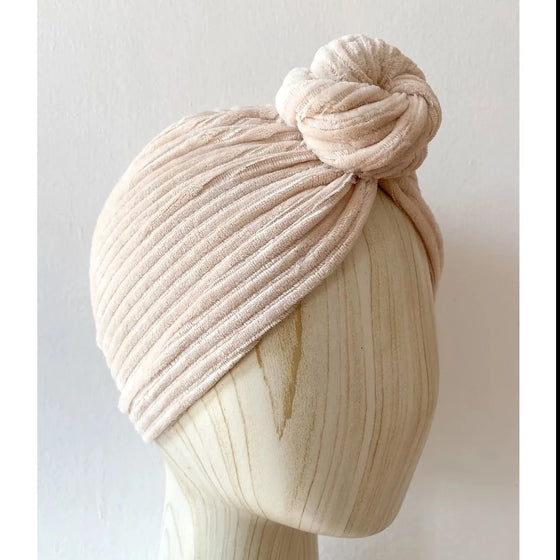 Bonnet turban en velours Mademoiselle Beuz.