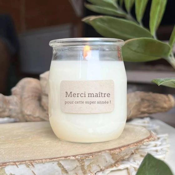 Bougie artisanale Merci Maître pour cette super année ! avec couvercle tissu et ruban – idée cadeau de fin d’année pour maître