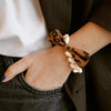 Bracelet GAGA maxi cœurs écru, noir ou rouge avec nœud léopard