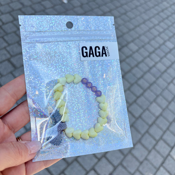 Bracelet MAMA avec perles violettes et cœurs jaune pastel – GAGA Kids