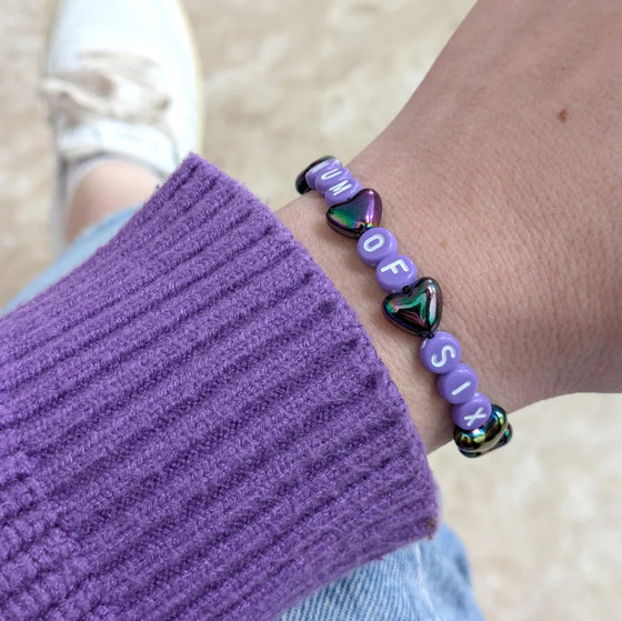 Bracelet Mum of Twins GAGA Kids avec perles lavande et cœurs holographiques