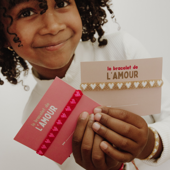 Bracelet perles dorées cœurs blancs Atelier Wagram