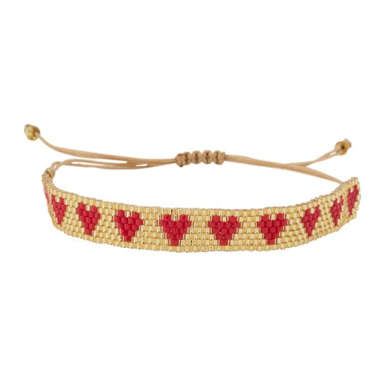 Bracelet perlé cœur rouge Atelier Wagram sur carte cadeau – idée cadeau amour