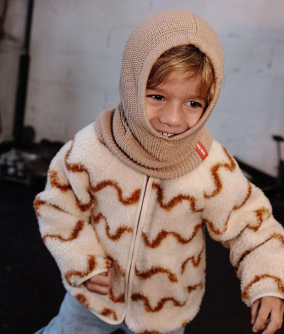 Cagoule enfant Hello Hossy Hoody Latte en tricot beige chaud