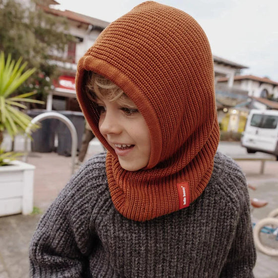 Cagoule enfant Hello Hossy Hoody Nut en tricot marron caramel chaud