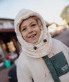 Cagoule enfant Hello Hossy Warmy Cream en polaire douce avec cordons ajustables