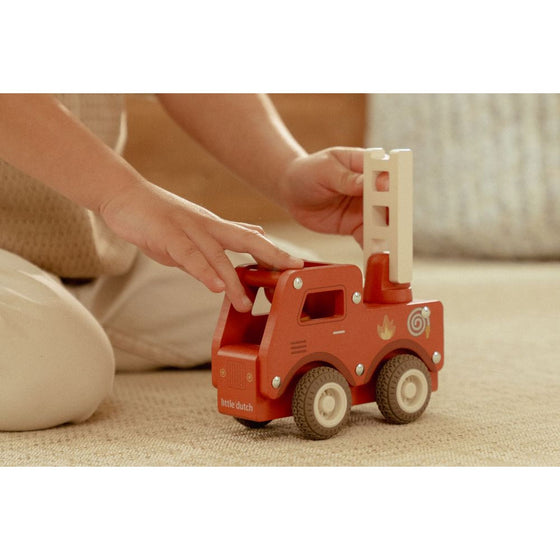 Camion de pompier en bois Little Dutch – jouet premier âge avec figurine