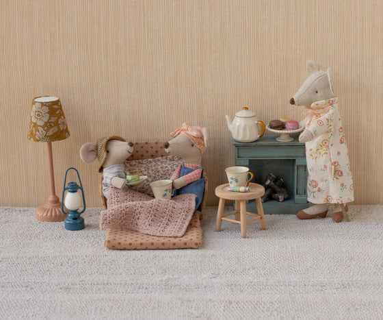 Canapé-lit pour souris Maileg à pois – Mobilier miniature pour maison de poupée