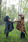 Cape déguisement tricératops enfant 4-8 ans avec griffes Great Pretenders costume dinosaure