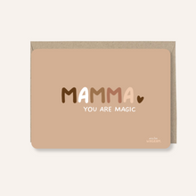  Carte postale "Mamma, You Are Magic" avec enveloppe kraft – design minimaliste Atelier Wagram.