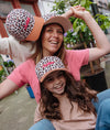 Casquette enfant Hello Hossy imprimé léopard en coton biologique avec visière marron – accessoire enfant été tendance