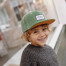  Casquette Hello Hossy velours Kiwi verte avec détails jaunes pour enfant et adulte