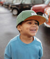 Casquette Hello Hossy velours Kiwi verte avec détails jaunes pour enfant et adulte