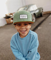 Casquette Hello Hossy velours Kiwi verte avec détails jaunes pour enfant et adulte