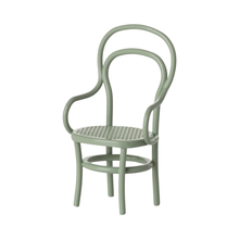  Chaise vintage en métal menthe Maileg – mobilier miniature pour maison de poupée
