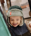 Chapka enfant Hello Hossy Cozy Neo vert doublée polaire avec sangle rouge