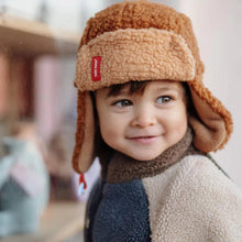  Chapka enfant Hello Hossy Cozy Sven marron doublée polaire avec sangle rouge