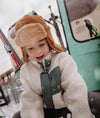 Chapka enfant Hello Hossy Cozy Sven marron doublée polaire avec sangle rouge