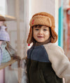 Chapka enfant Hello Hossy Cozy Sven marron doublée polaire avec sangle rouge