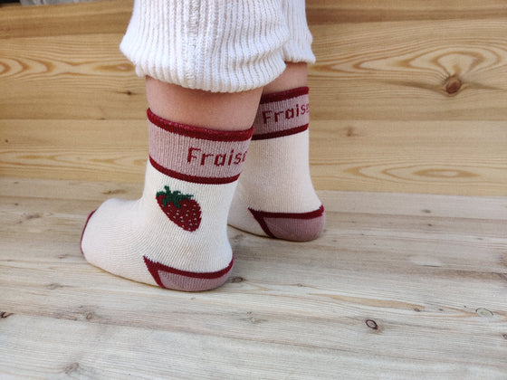 Chaussettes pour enfant en coton 100% biologique, Fraise pas ça, Poule Party.