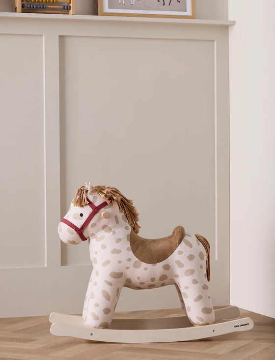 Cheval à bascule en tissu beige à pois Kid’s Concept – modèle Dotty pour enfant