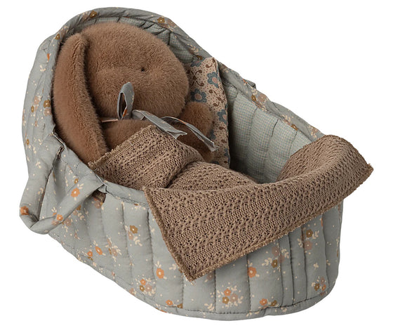Couffin large bleu Maileg - couffin en tissu fleuri bleu avec couverture et oreiller pour poupées et souris Maileg