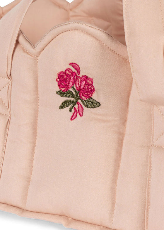 Couffin poupées Cameo Rose Konges Slojd en coton matelassé rose poudré avec poignées