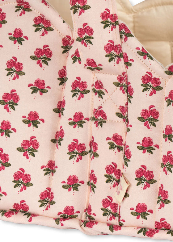 Couffin poupées Rosie Rose Konges Slojd en coton matelassé fleuri avec poignées