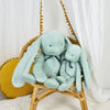 couple de Lapins Méloé vert sauge 37 cm assis Maïlou Tradition