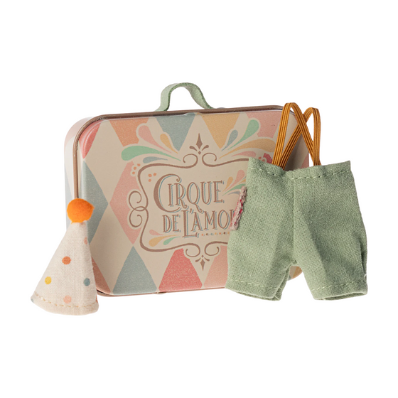 Tenue clown petite soeur ou petit frère dans sa valise Maileg.